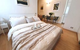 Corso Vercelli Apartment